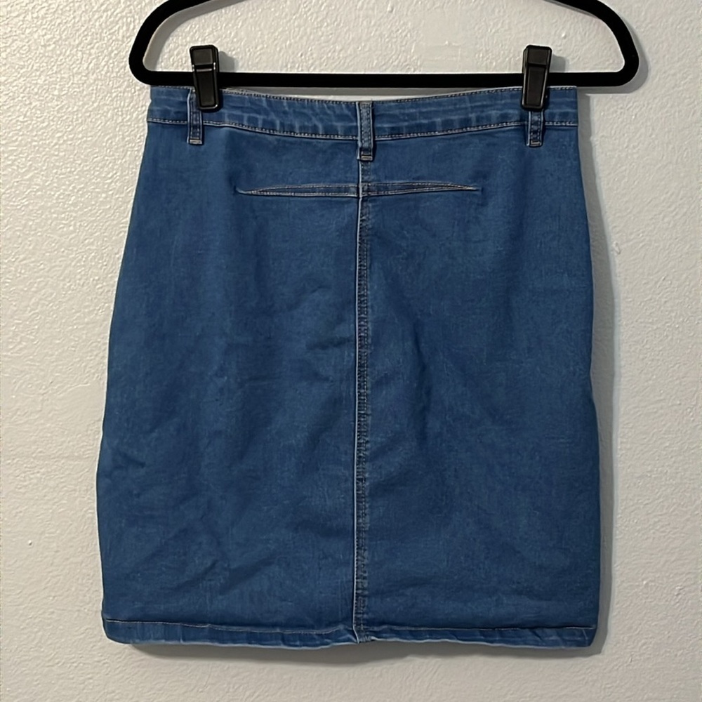 5/$25 LILY & PARKER | Floral Embroidered Denim Skirt - Picture 2 of 6